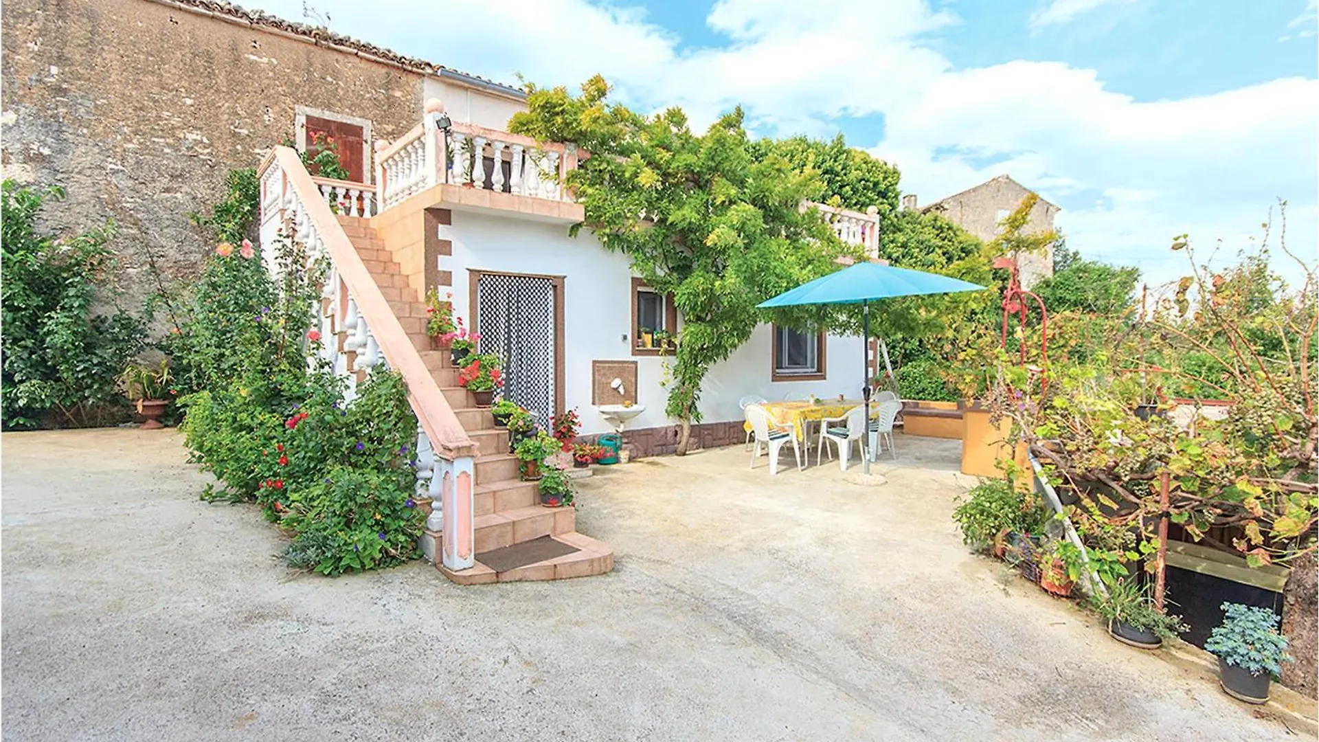 Beautiful Apartment In Selo Rakalj With Wifi